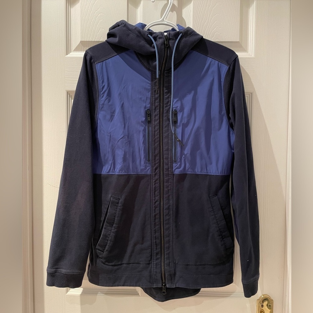 Men’s Lululemon zip up hoodie
